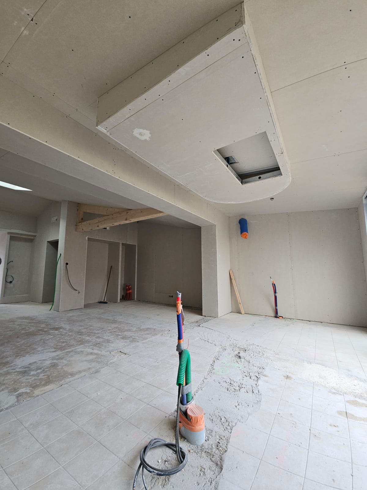 Travaux de rénovation avec cloisons en placo à Talmont-Saint-Hilaire