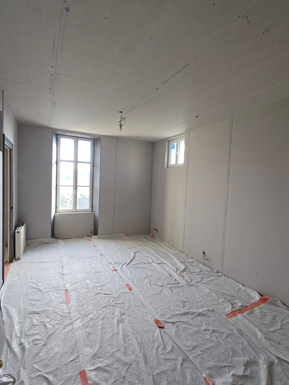 Pose de plaques de plâtre pour aménagement intérieur en Vendée