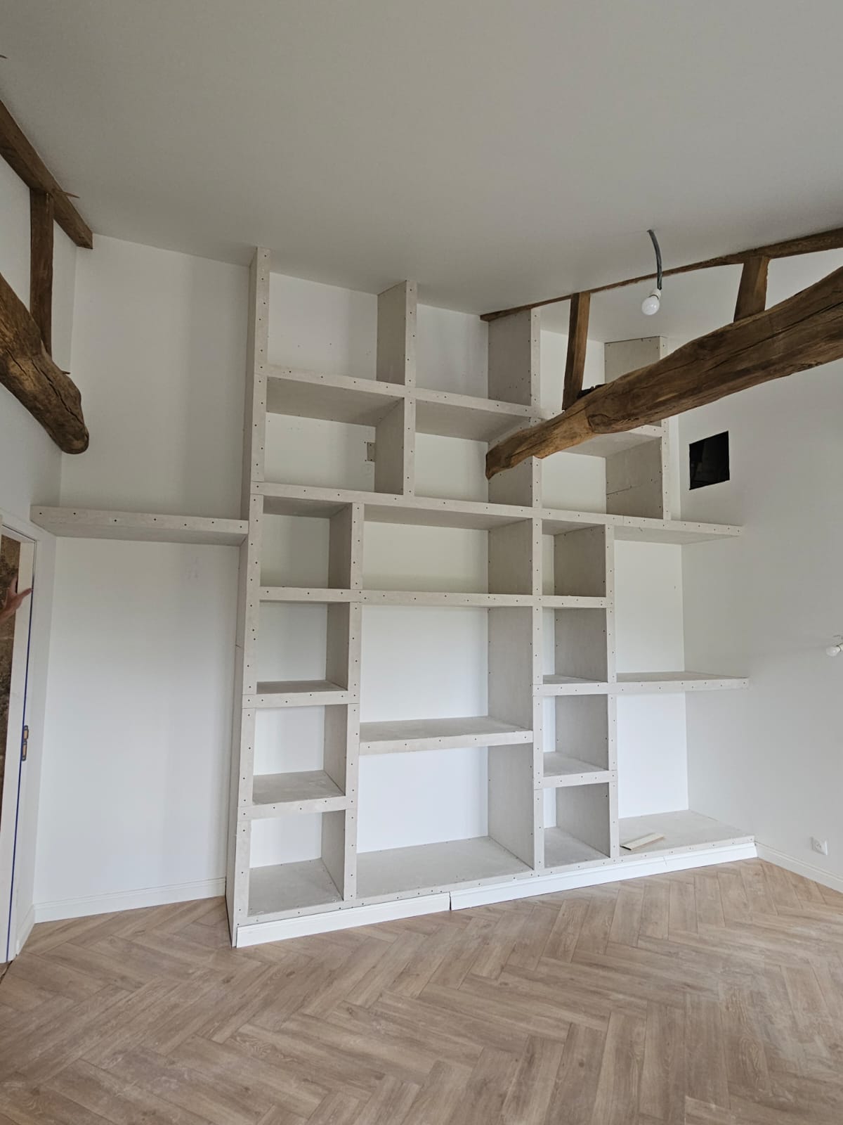 Faux plafond moderne réalisé par un plaquiste en Vendée